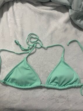Xhilaration Women’s Mint Green Triangle Ribbed String Bikini Top Size Medium